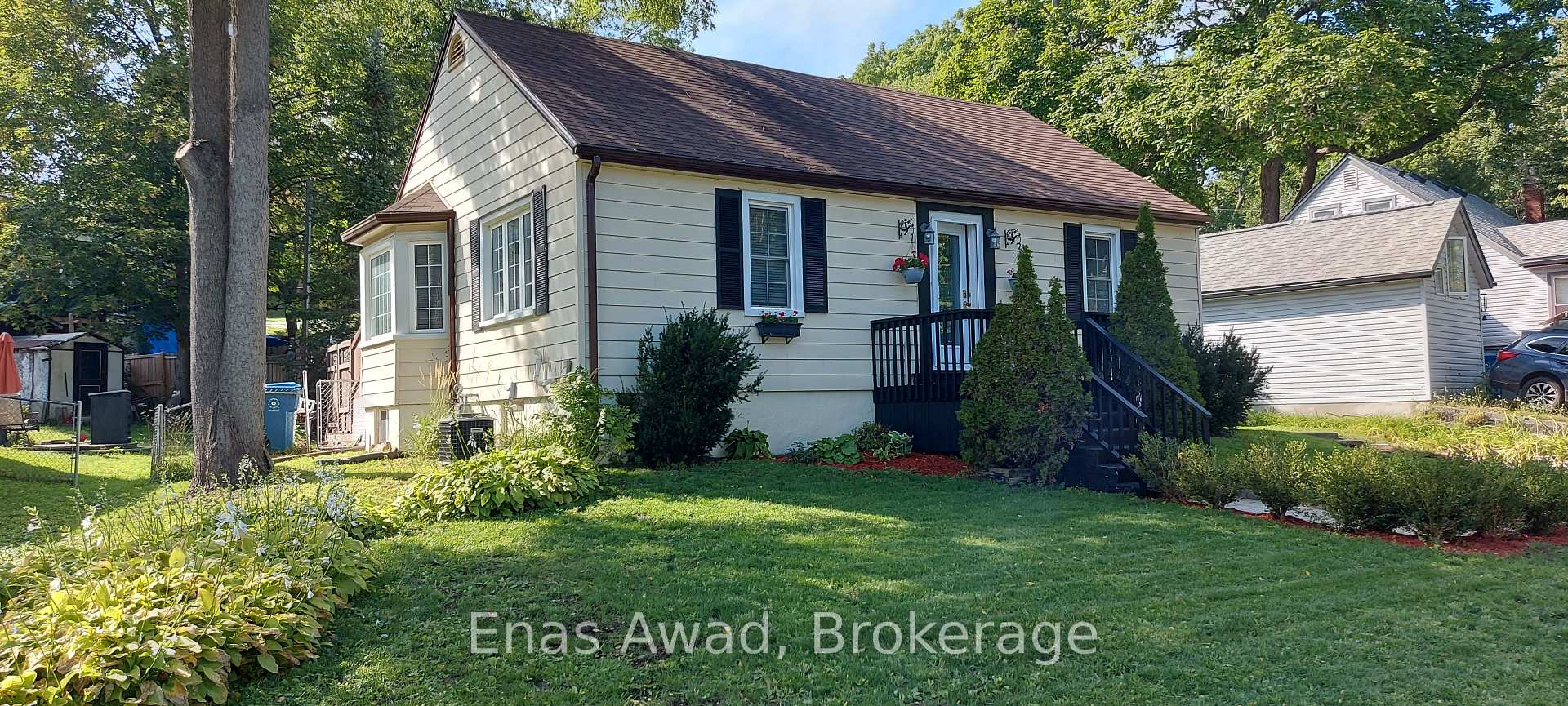 Photo of 8 Lavallee Crescent