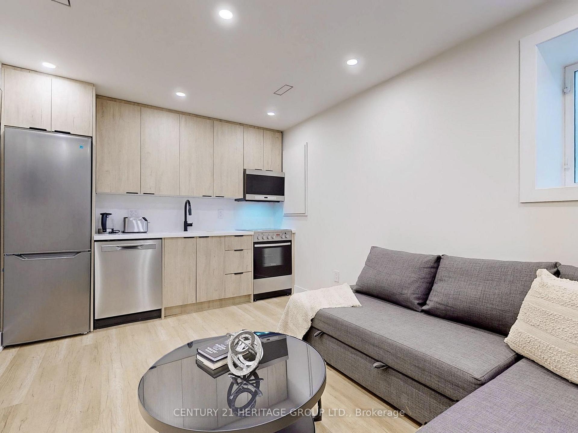 Photo 6 of Unit Lower Unit, 30 Struthers Street, Etobicoke, Mimico — HOMEH