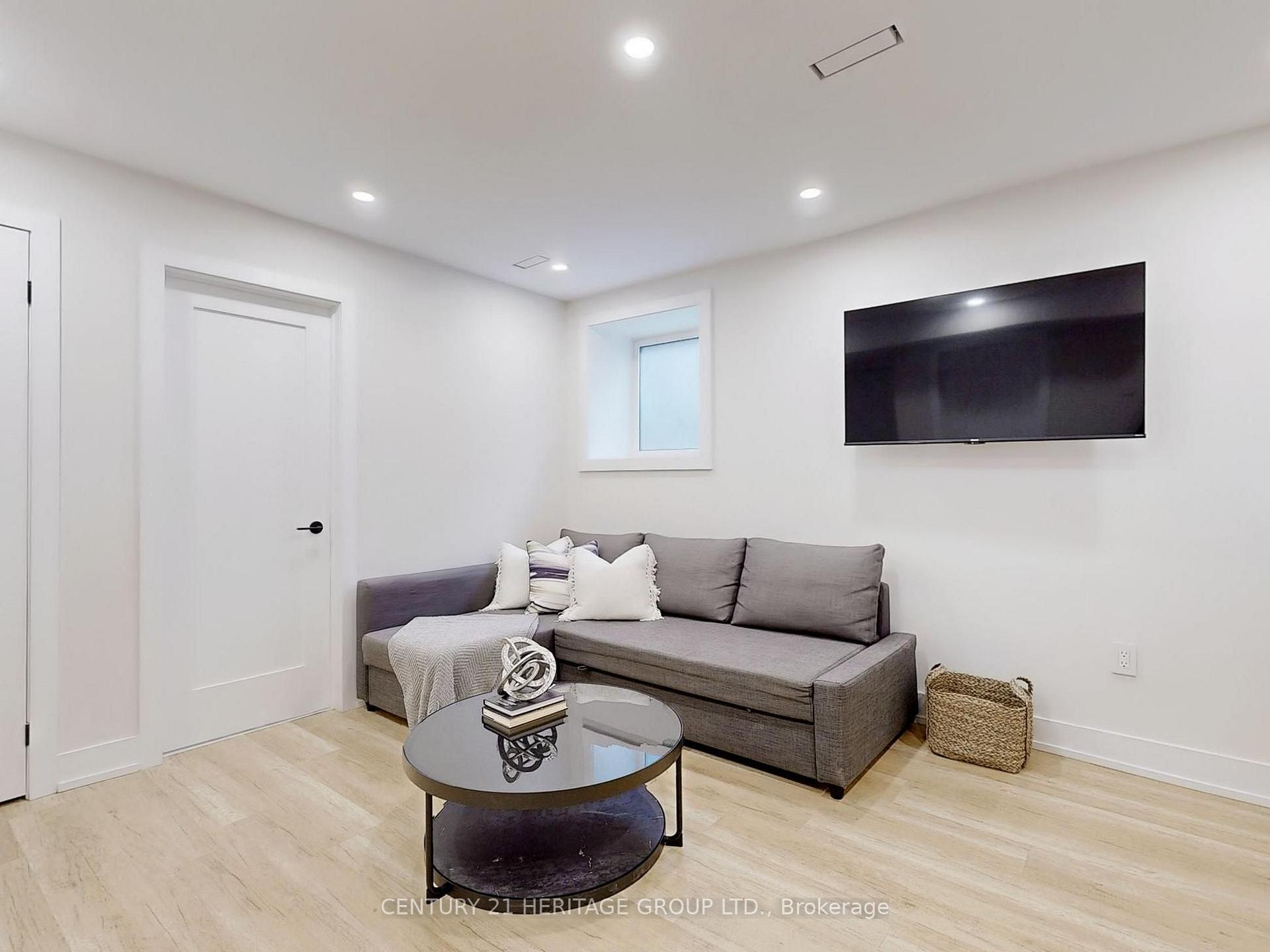 Photo 7 of Unit Lower Unit, 30 Struthers Street, Etobicoke, Mimico — HOMEH