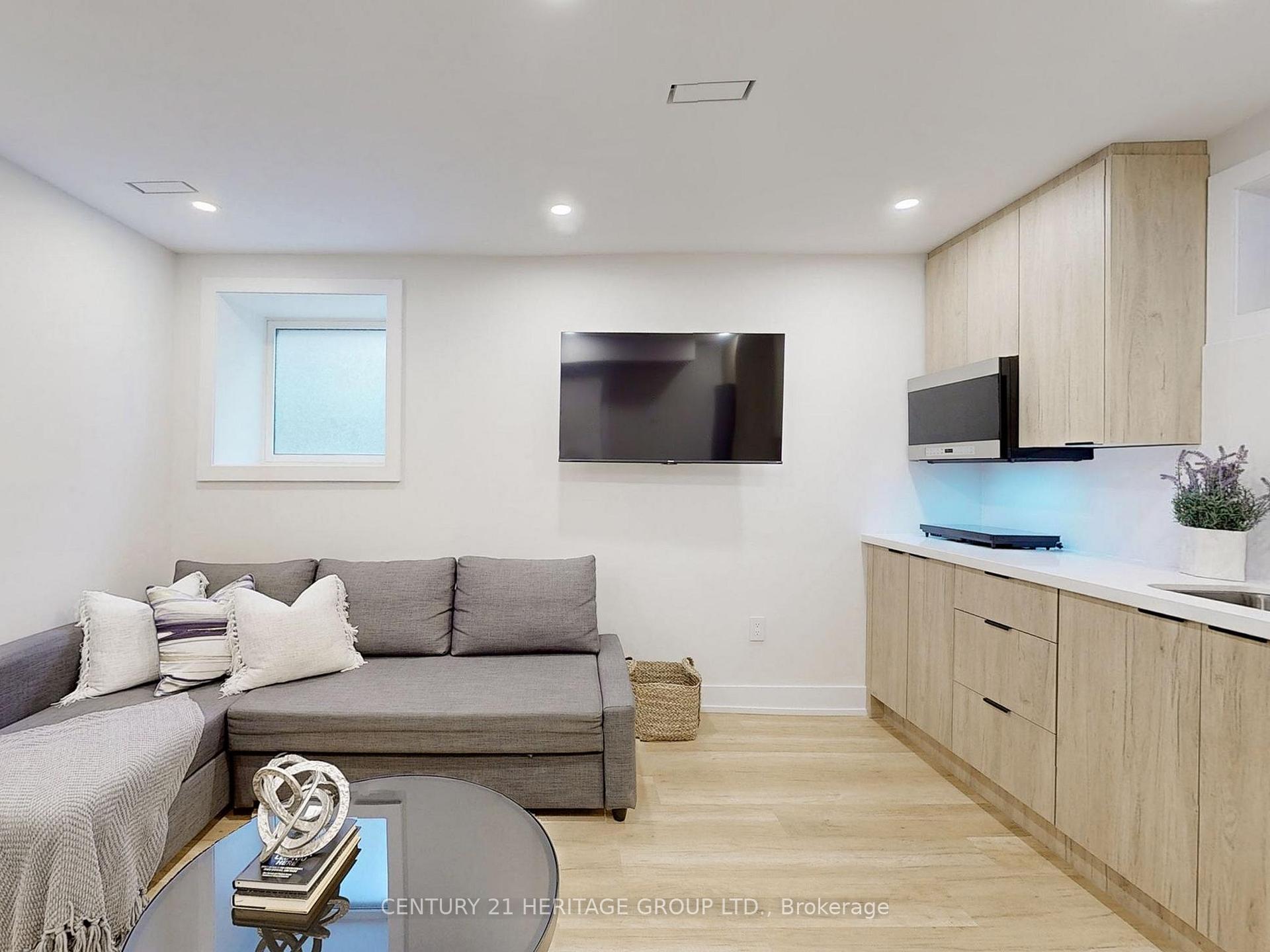 Photo 11 of Unit Lower Unit, 30 Struthers Street, Etobicoke, Mimico — HOMEH