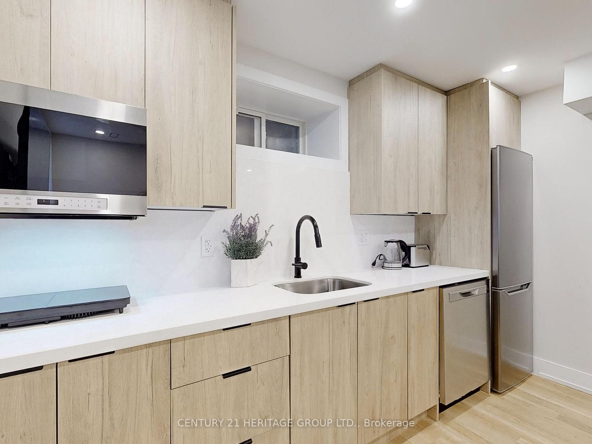Photo 15 of Unit Lower Unit, 30 Struthers Street, Etobicoke, Mimico — HOMEH