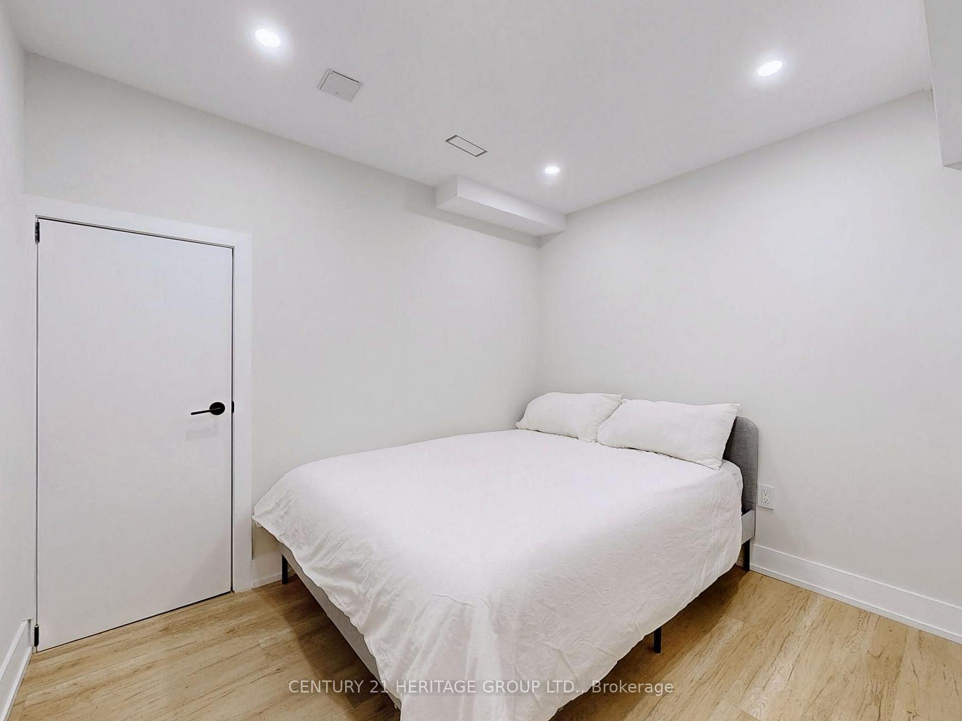 Photo 25 of Unit Lower Unit, 30 Struthers Street, Etobicoke, Mimico — HOMEH
