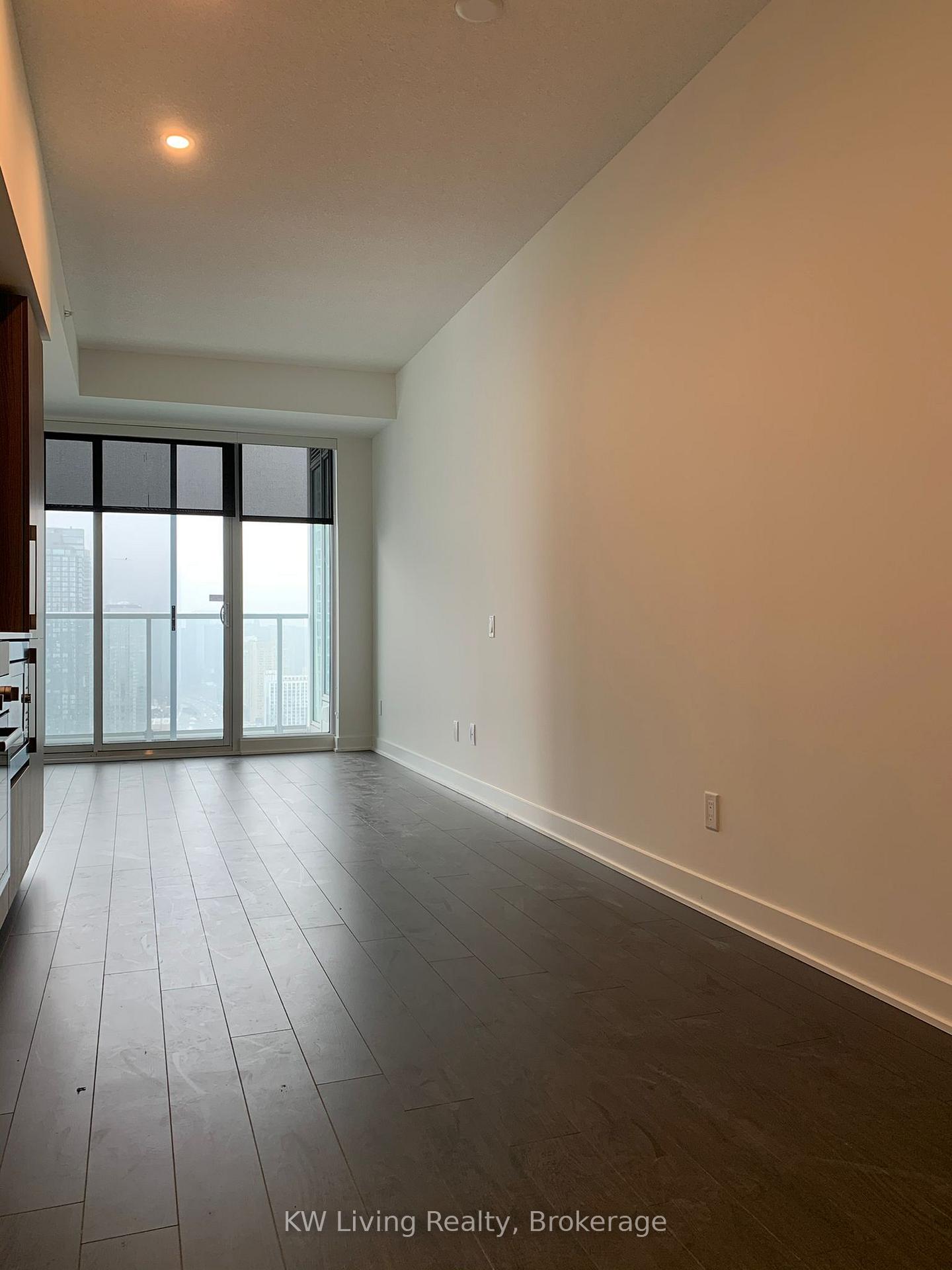 Photo 3 of Unit 3706, 19 Bathurst Street, Toronto, Waterfront Communities — HOMEH