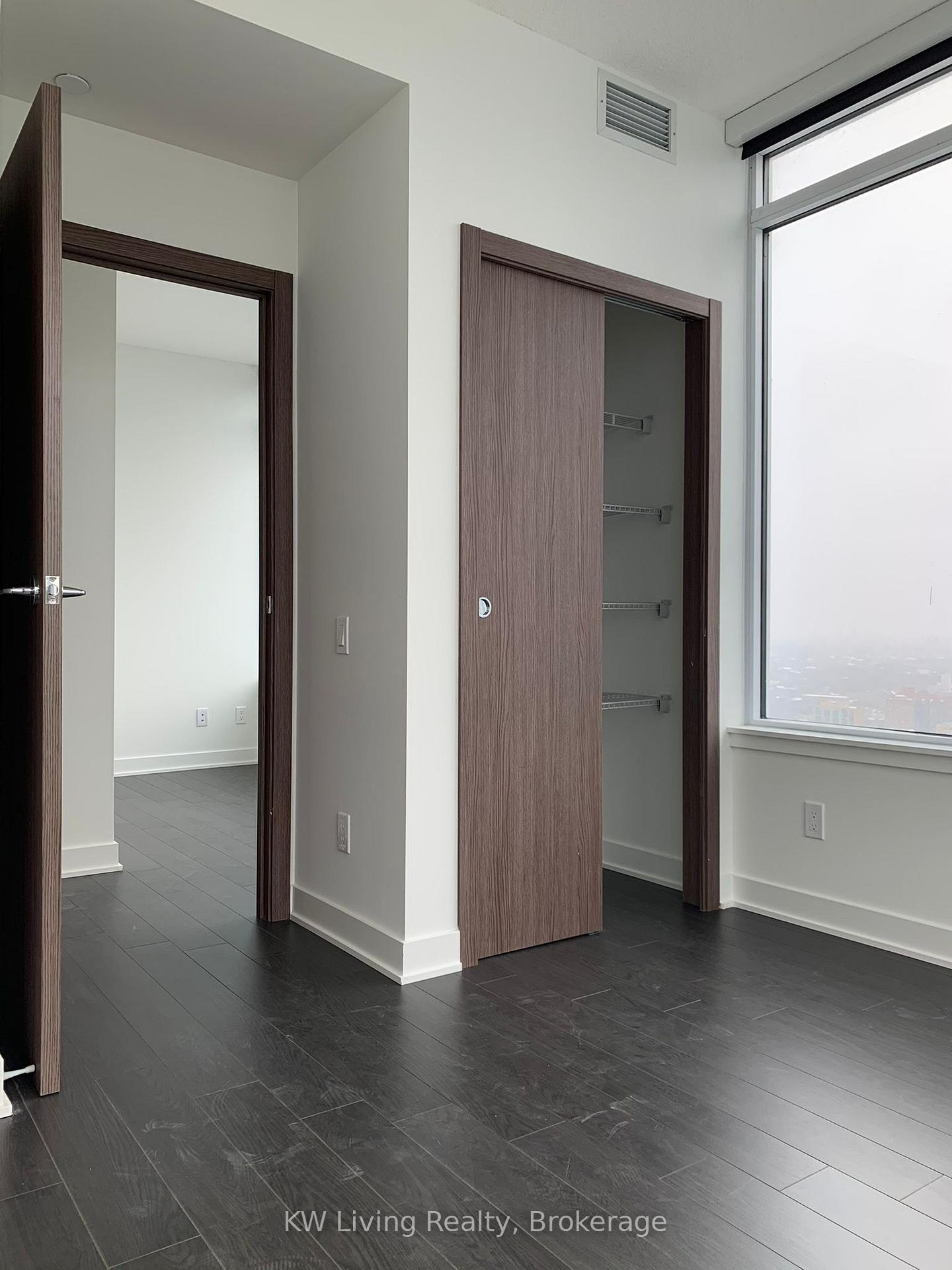 Photo 10 of Unit 3706, 19 Bathurst Street, Toronto, Waterfront Communities — HOMEH