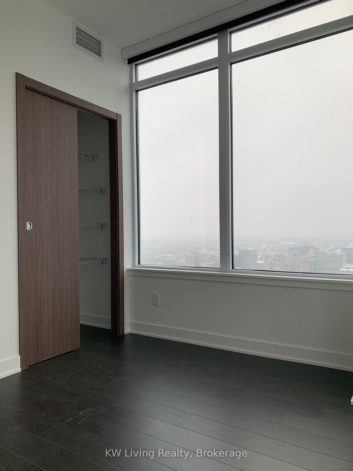Photo 11 of Unit 3706, 19 Bathurst Street, Toronto, Waterfront Communities — HOMEH