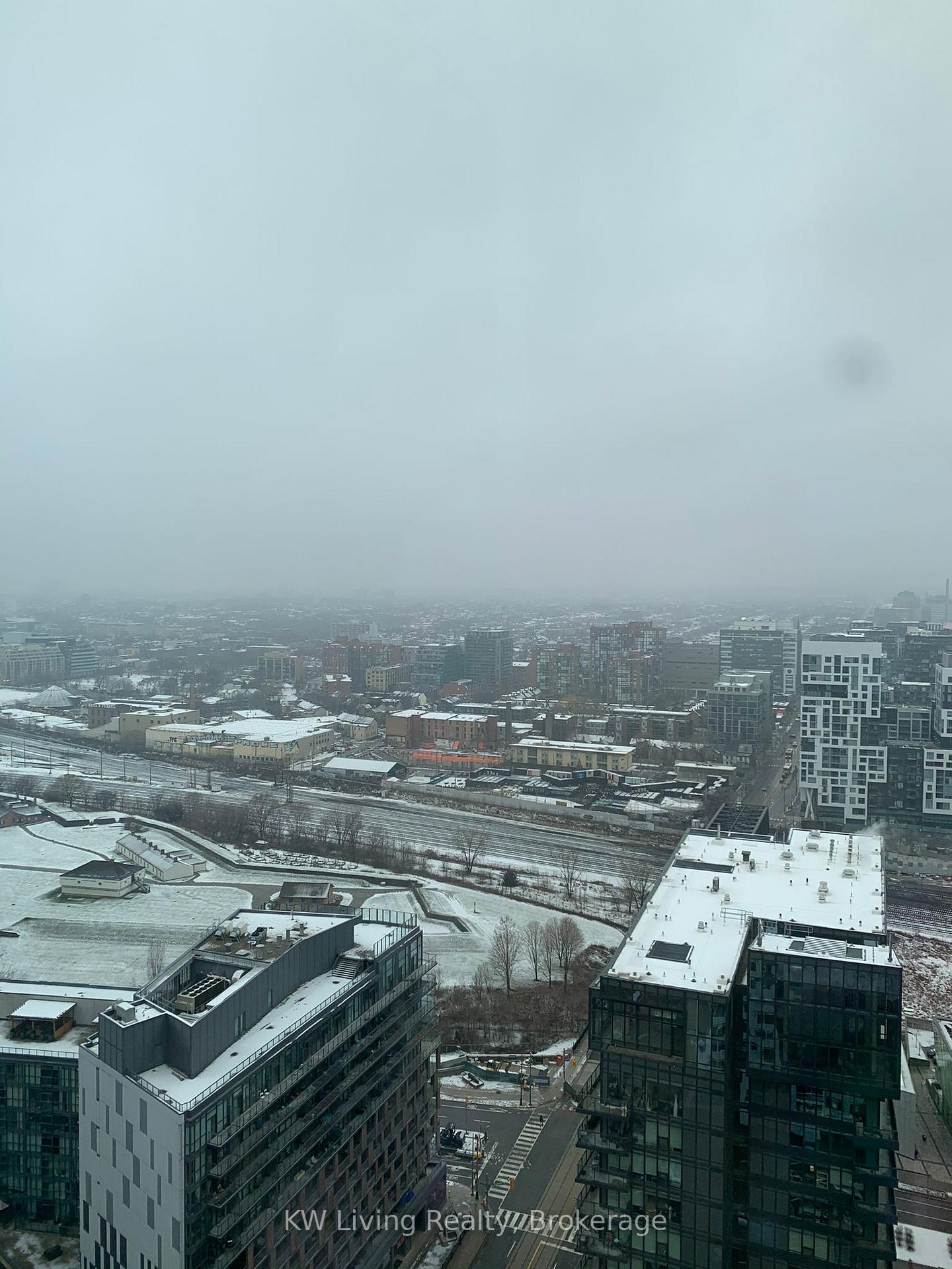 Photo 12 of Unit 3706, 19 Bathurst Street, Toronto, Waterfront Communities — HOMEH