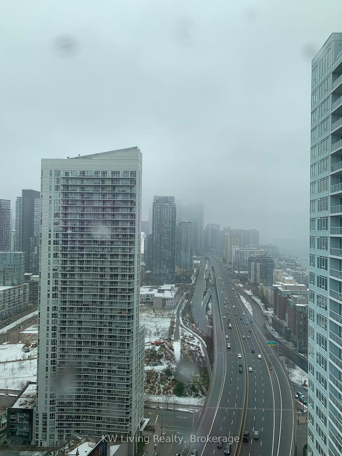 Photo 13 of Unit 3706, 19 Bathurst Street, Toronto, Waterfront Communities — HOMEH