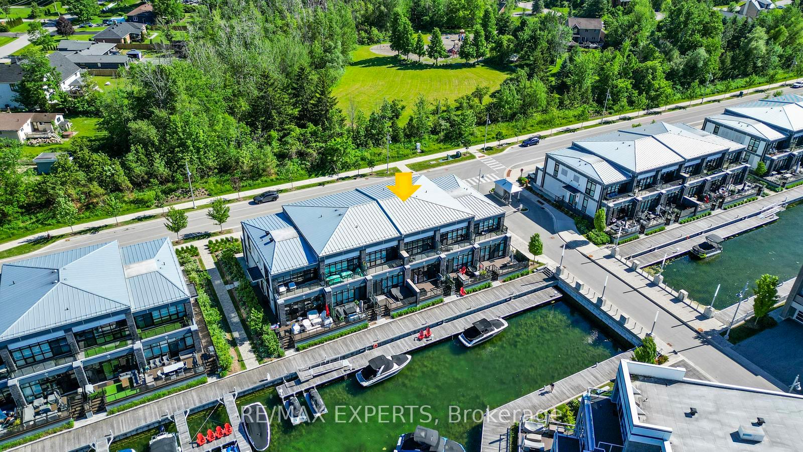 Photo 2 of 3585 Riva Avenue, Innisfil, Rural Innisfil — HOMEH