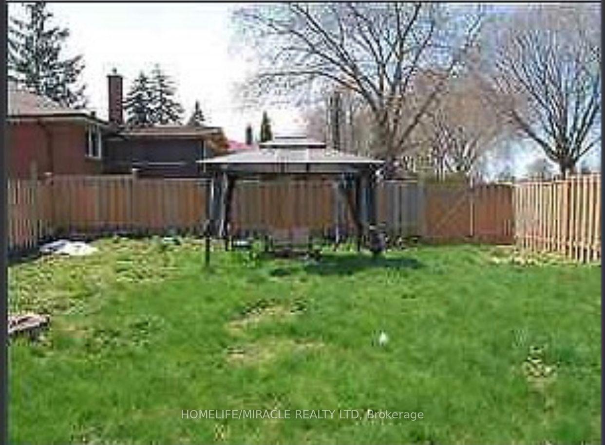Photo 15 of 6 Barnes Crescent, Scarborough, Woburn — HOMEH