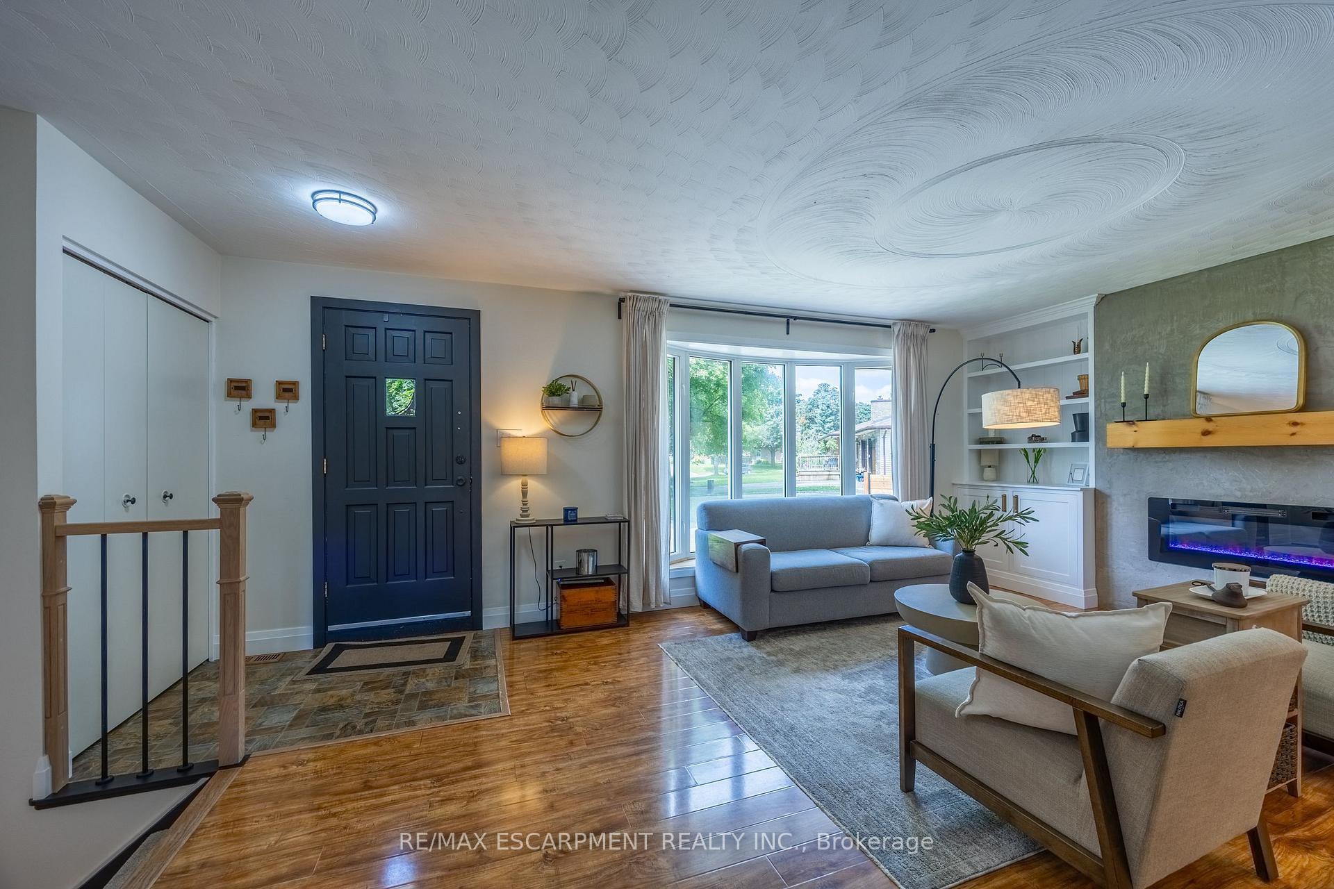 Photo 4 of 9 Normandy Circle, Norfolk, Simcoe — HOMEH