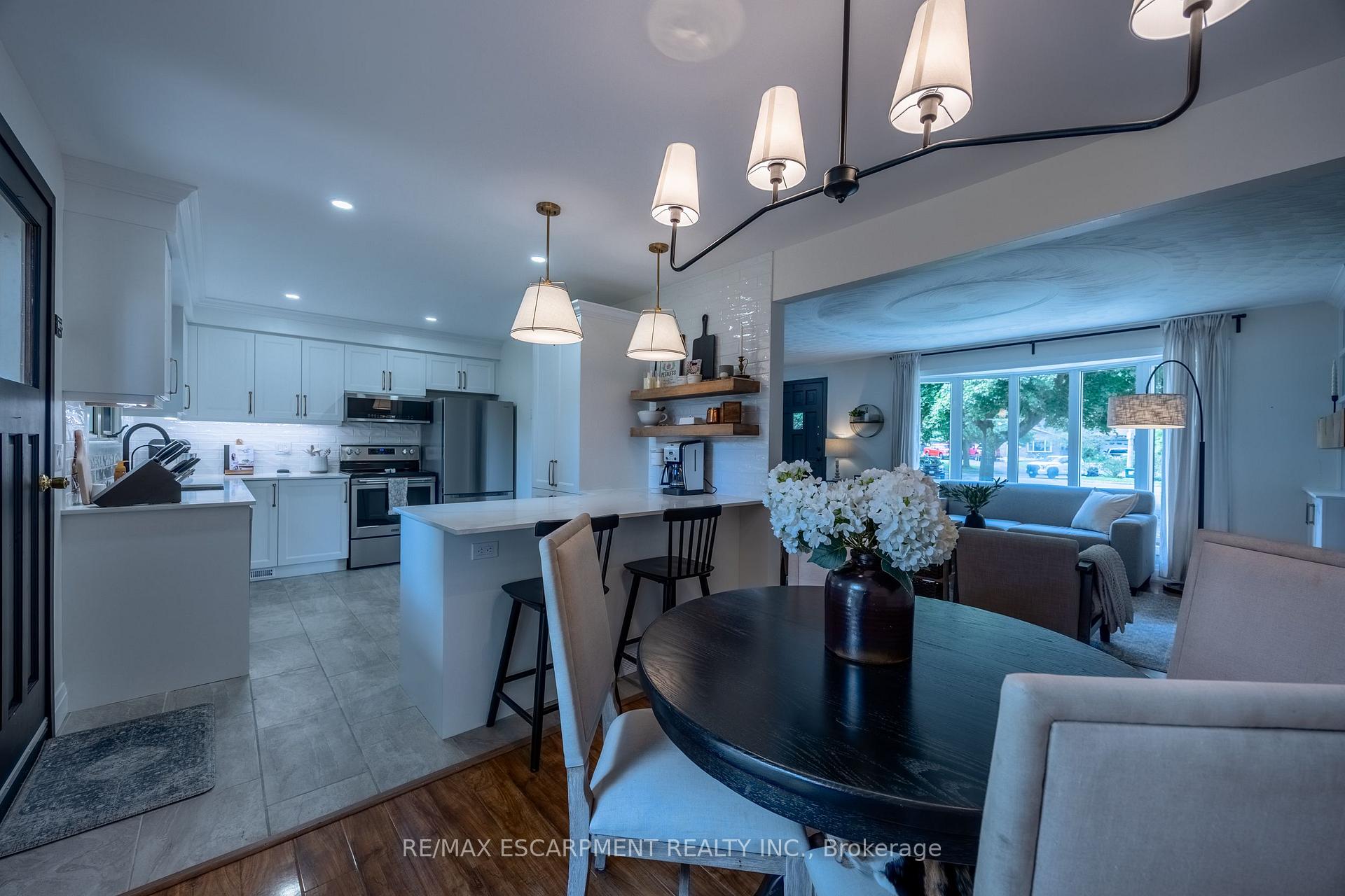 Photo 14 of 9 Normandy Circle, Norfolk, Simcoe — HOMEH
