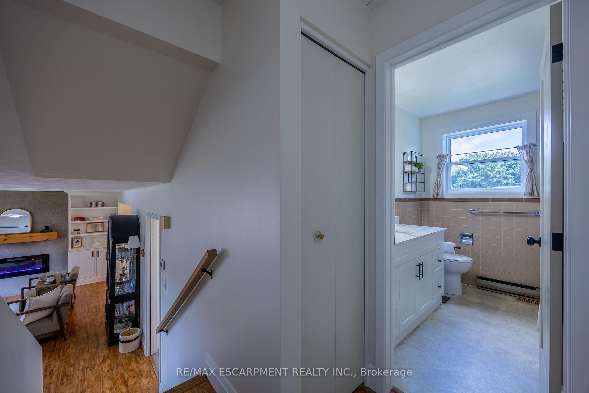 Photo 38 of 9 Normandy Circle, Norfolk, Simcoe — HOMEH