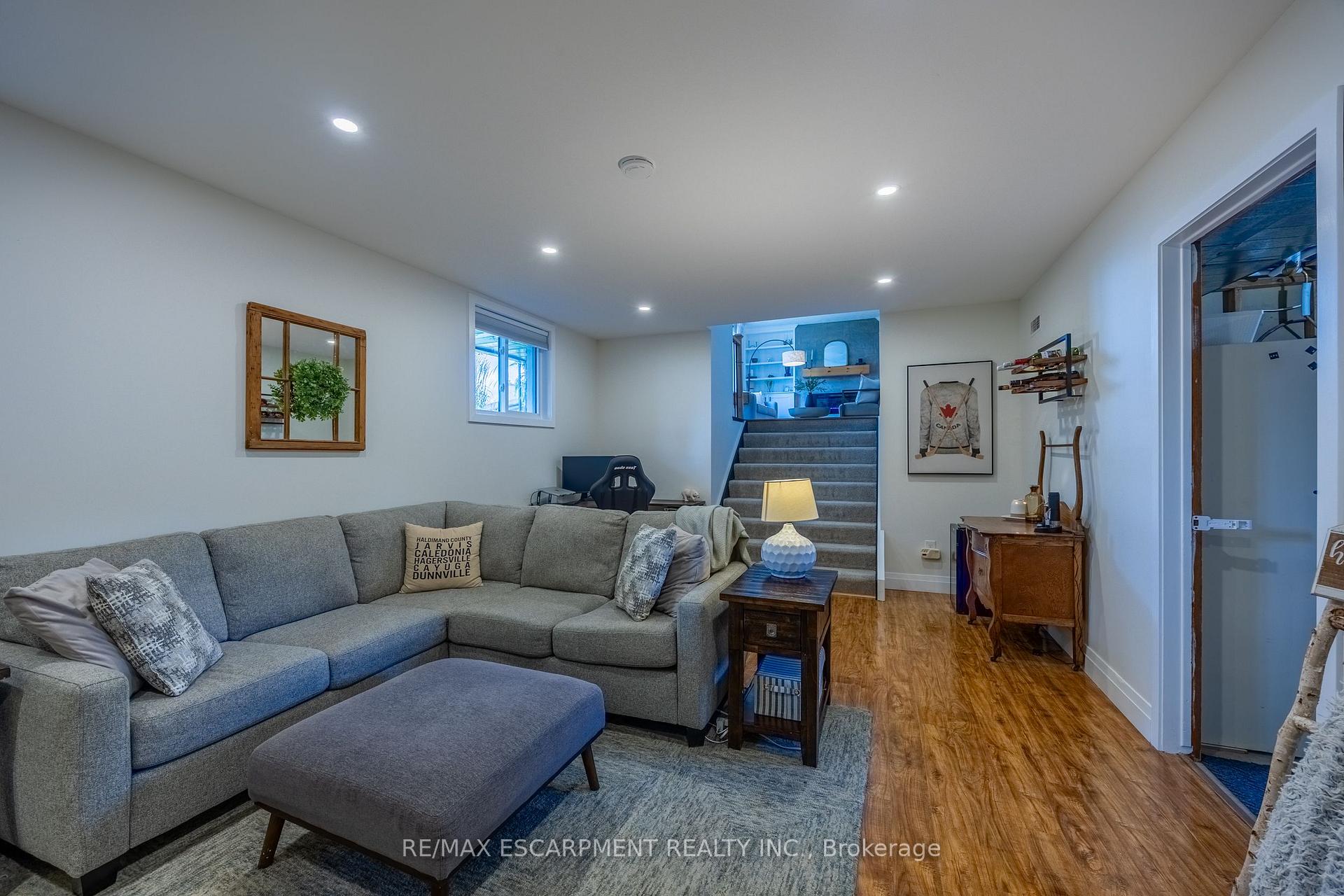 Photo 42 of 9 Normandy Circle, Norfolk, Simcoe — HOMEH