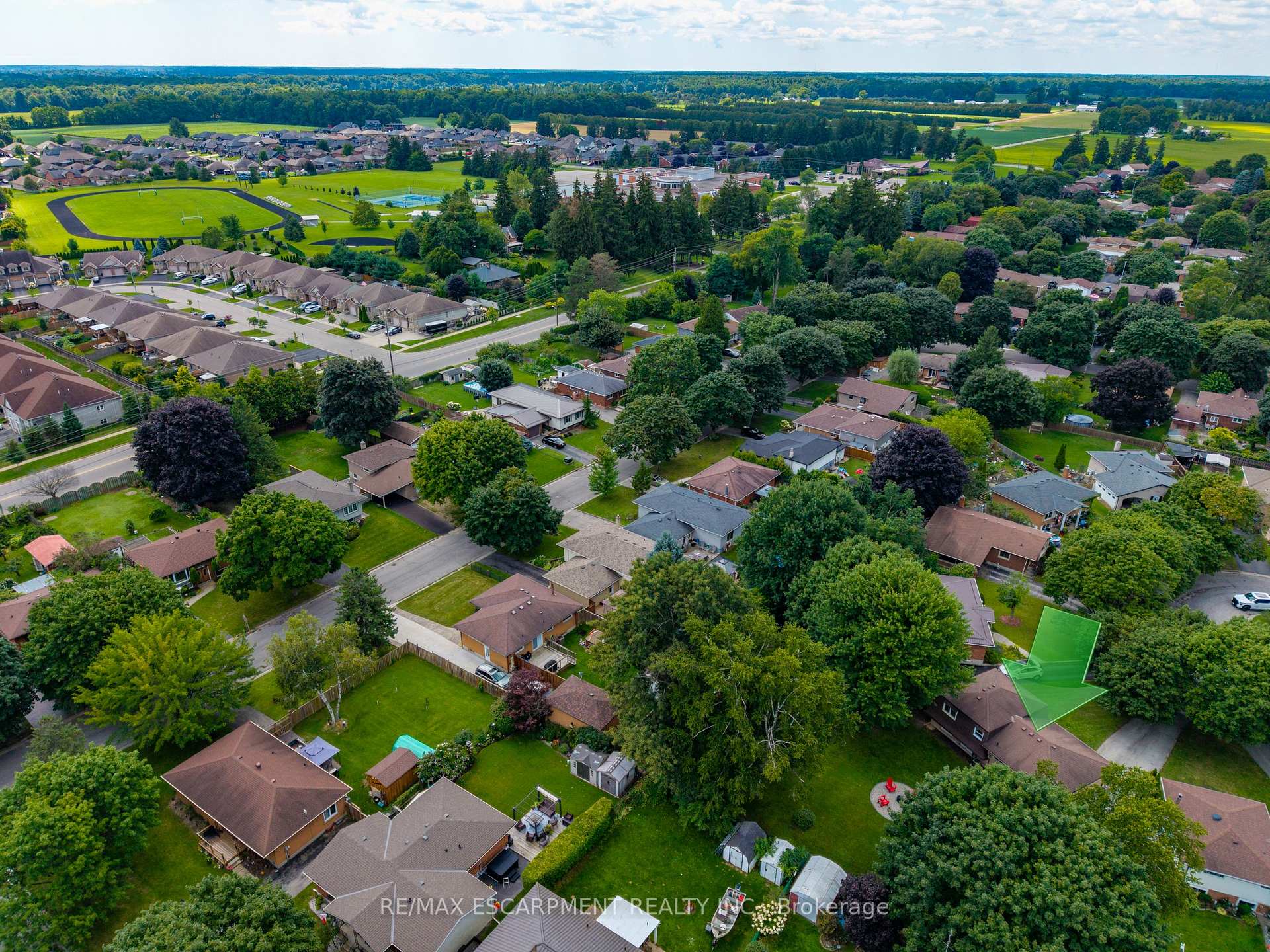 Photo 60 of 9 Normandy Circle, Norfolk, Simcoe — HOMEH