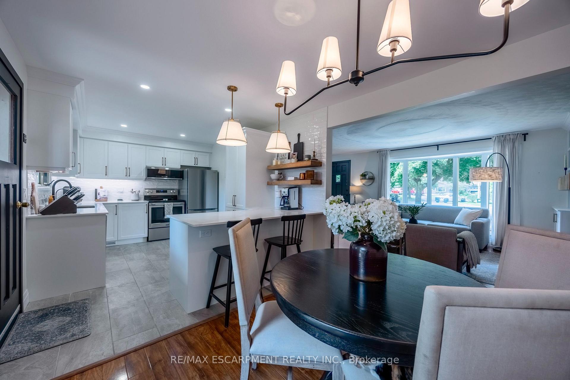Photo 15 of 9 Normandy Circle, Norfolk, Simcoe — HOMEH