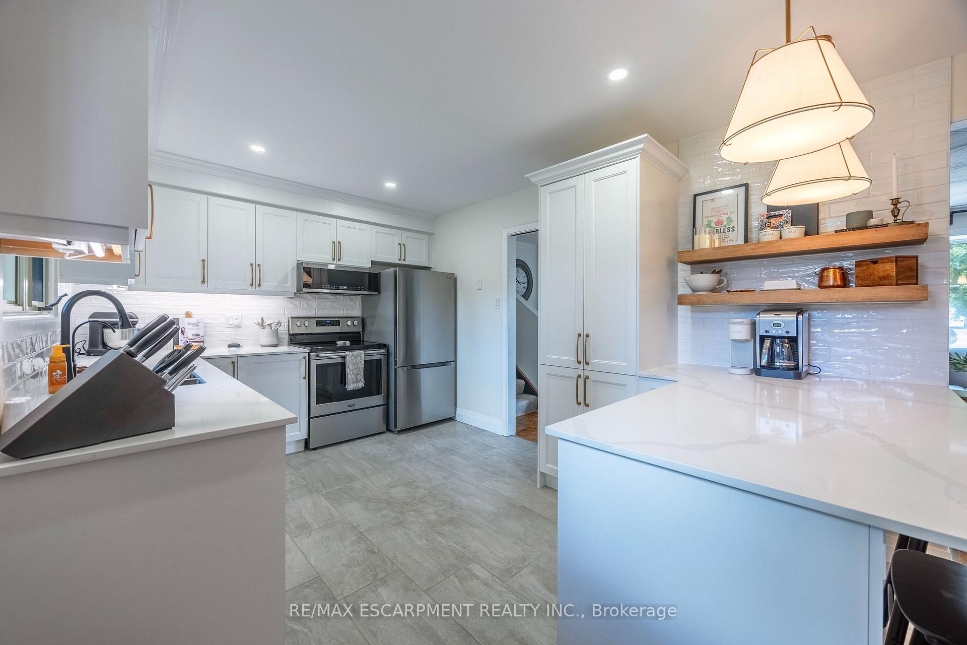 Photo 17 of 9 Normandy Circle, Norfolk, Simcoe — HOMEH