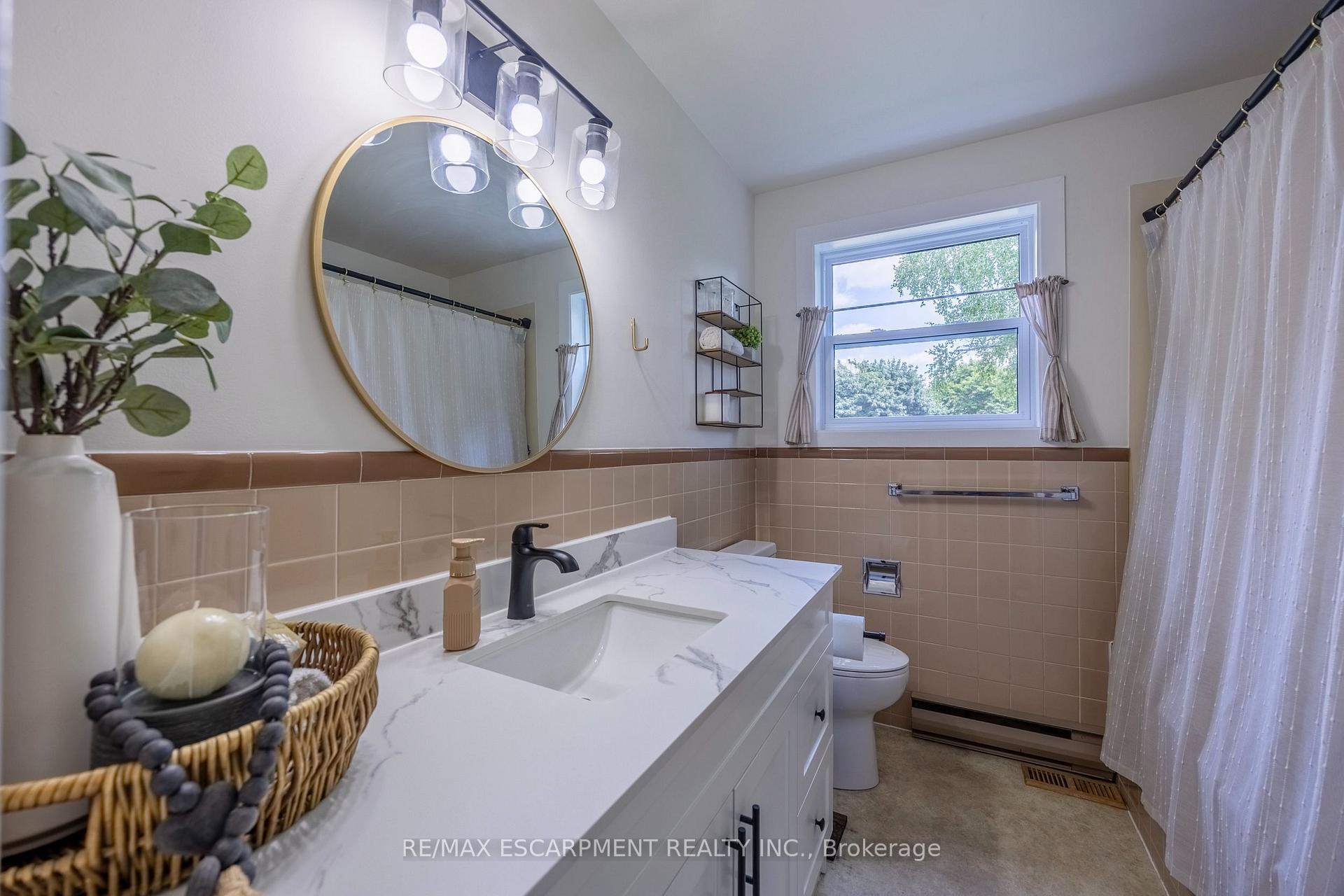 Photo 25 of 9 Normandy Circle, Norfolk, Simcoe — HOMEH