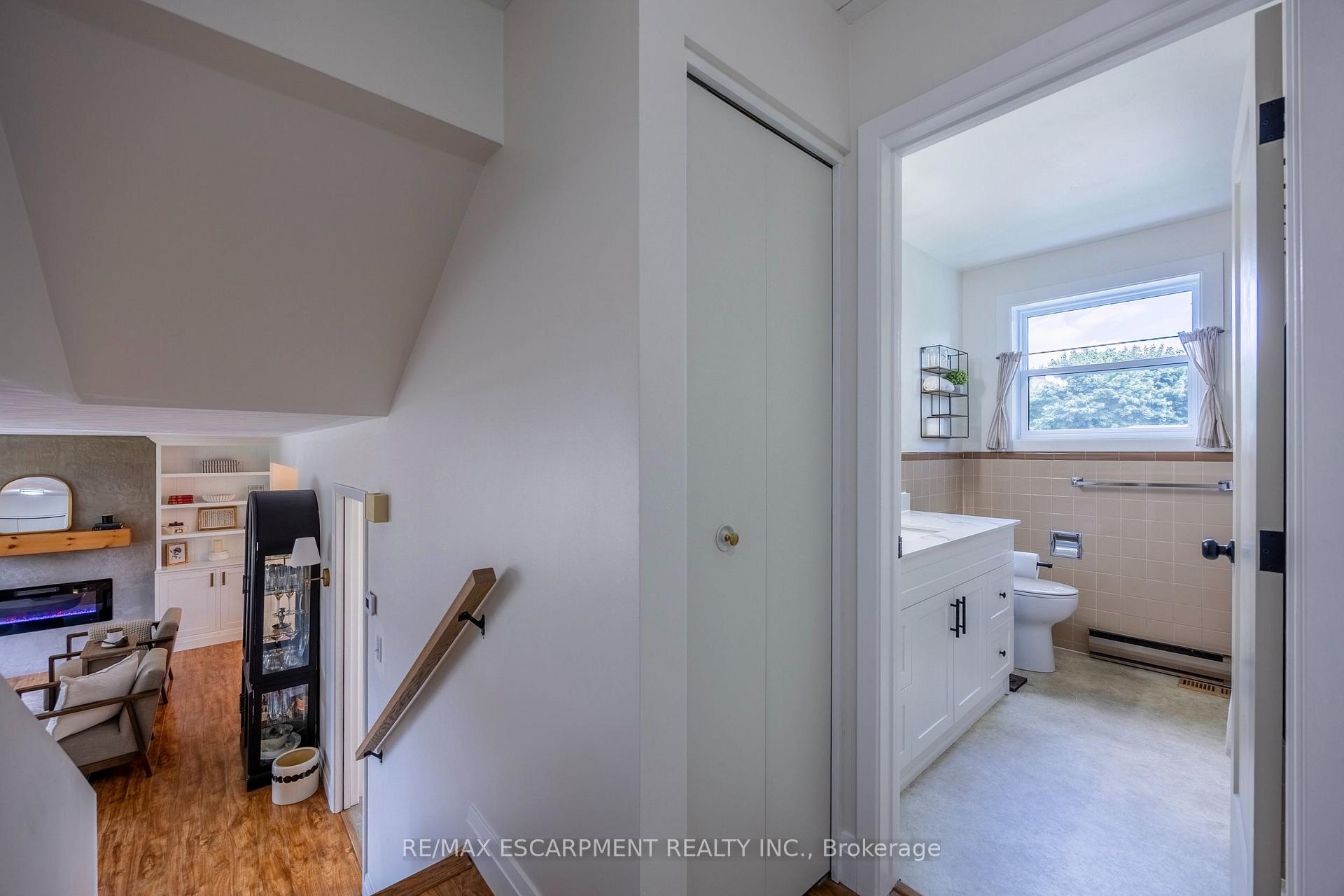 Photo 39 of 9 Normandy Circle, Norfolk, Simcoe — HOMEH