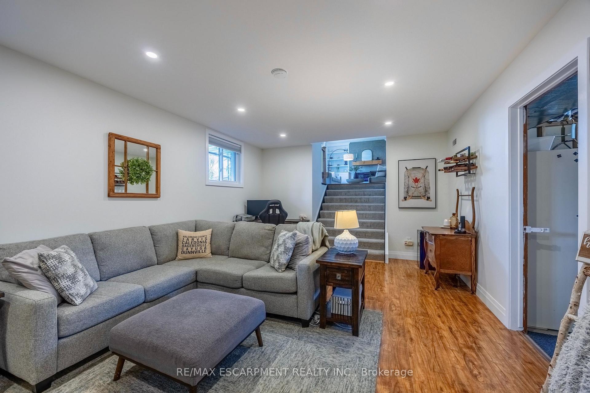 Photo 43 of 9 Normandy Circle, Norfolk, Simcoe — HOMEH