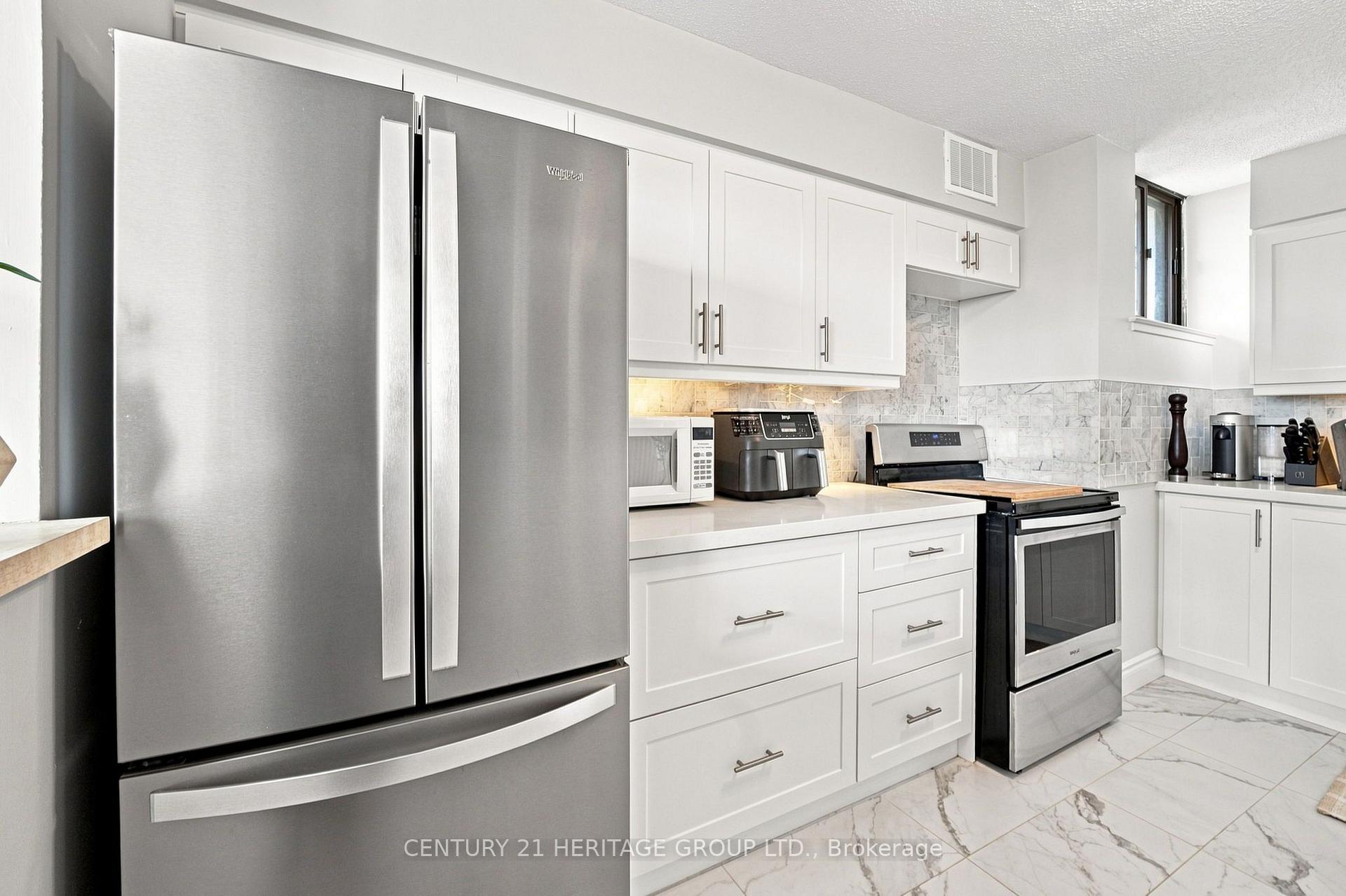 Photo 24 of Unit PH1, 200 Robert Speck Parkway, Mississauga, City Centre — HOMEH