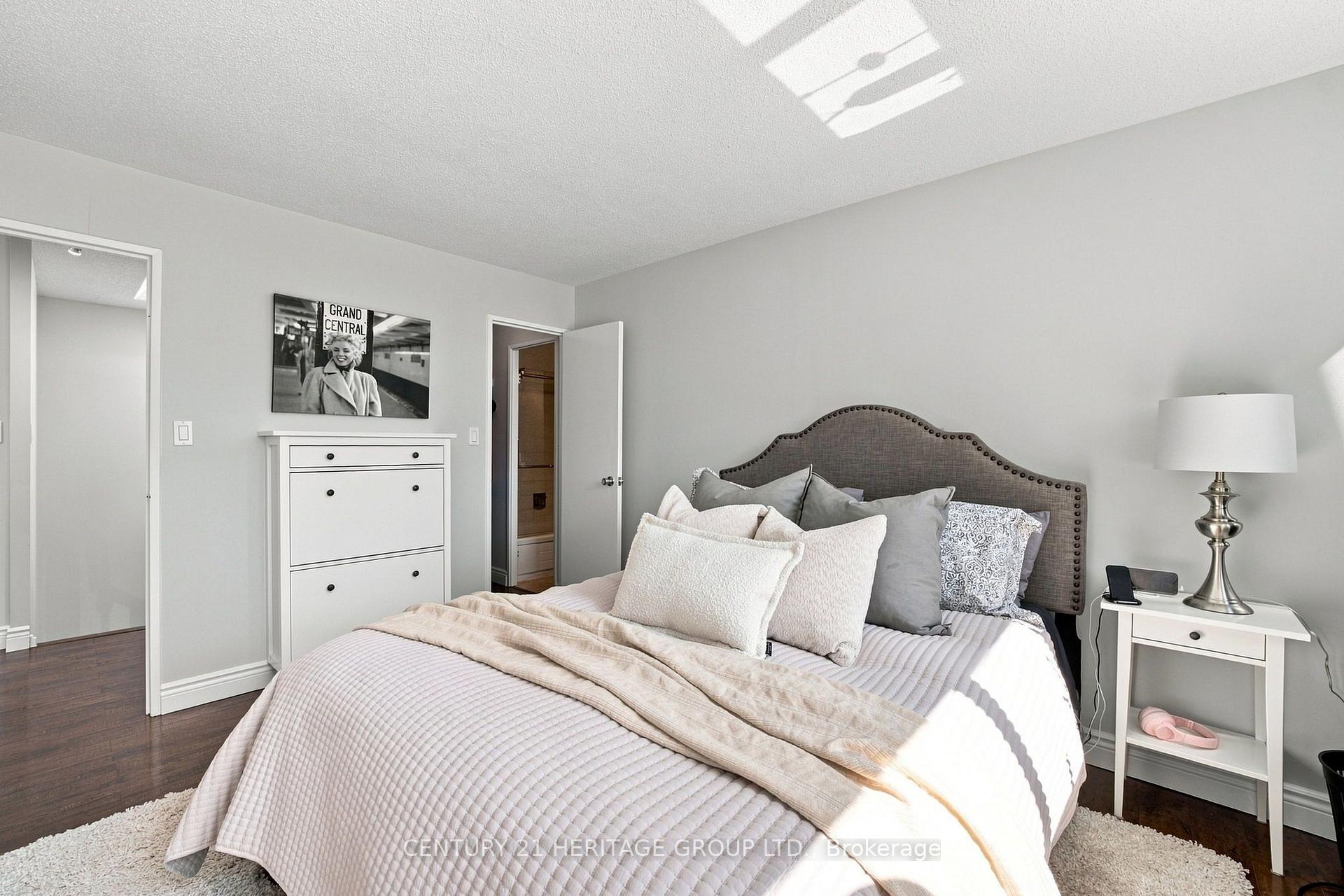 Photo 32 of Unit PH1, 200 Robert Speck Parkway, Mississauga, City Centre — HOMEH