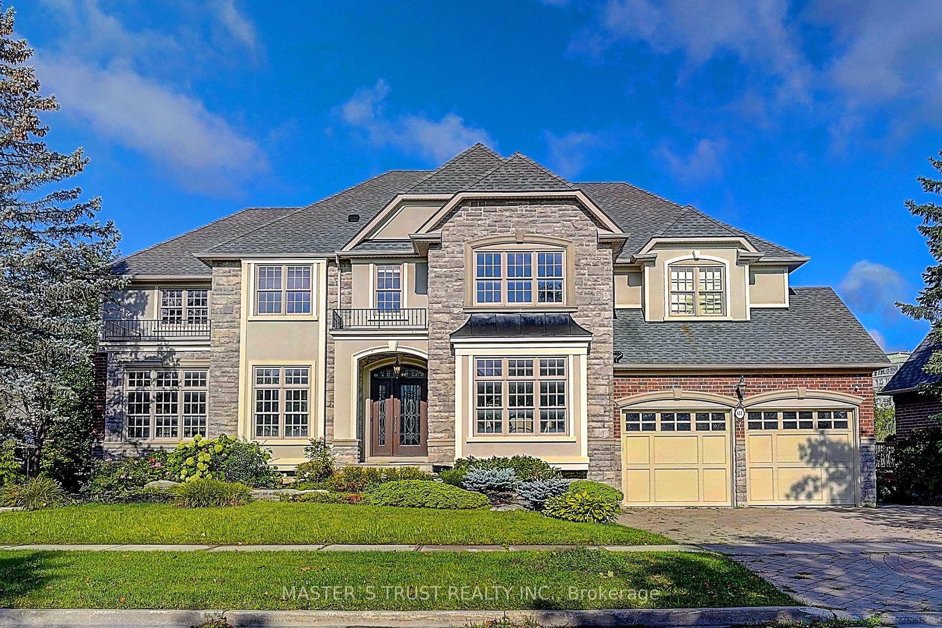 Photo of 122 Angus Glen Boulevard