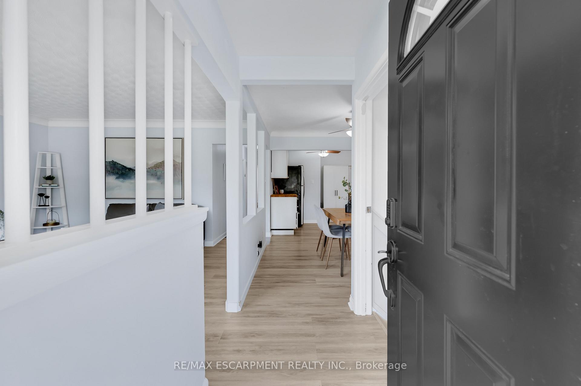 Photo 4 of 201 Terrace Drive, Hamilton, Balfour — HOMEH