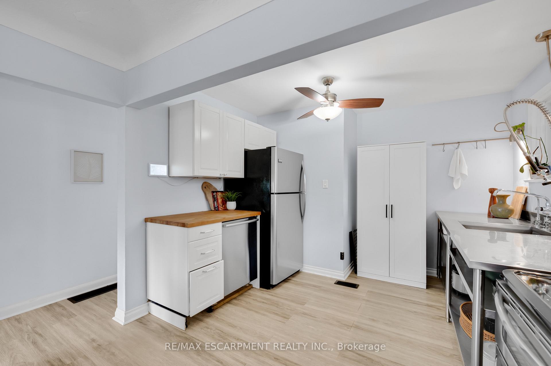 Photo 10 of 201 Terrace Drive, Hamilton, Balfour — HOMEH