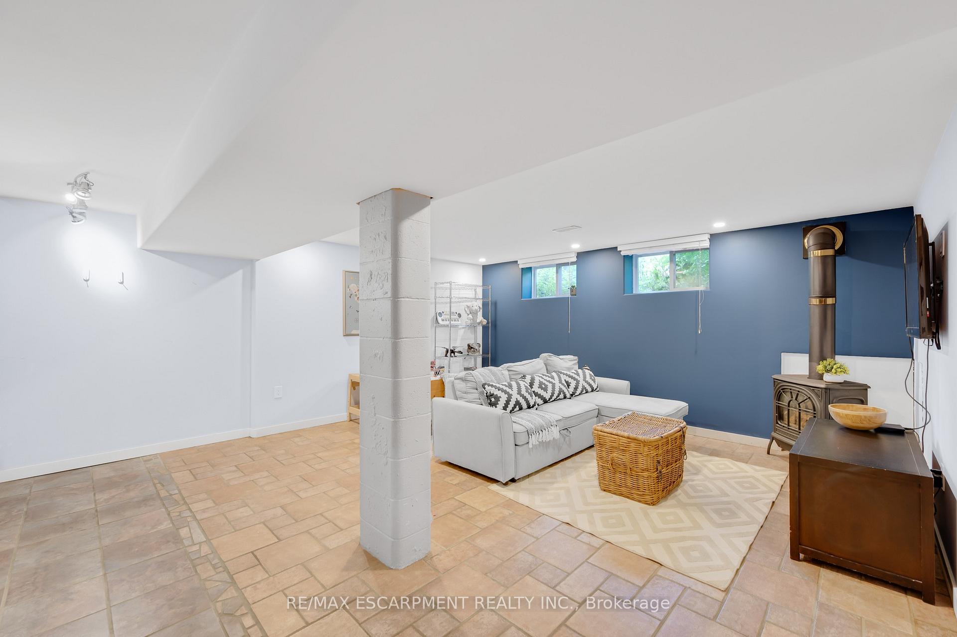 Photo 16 of 201 Terrace Drive, Hamilton, Balfour — HOMEH