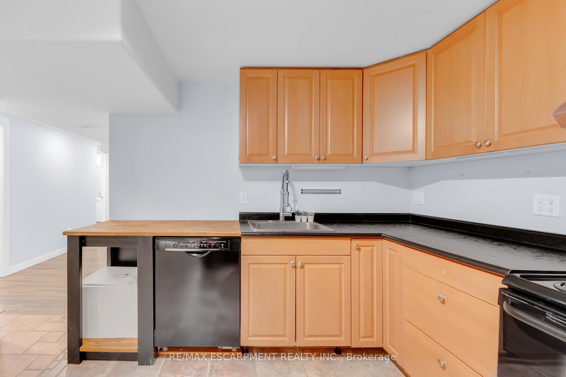Photo 17 of 201 Terrace Drive, Hamilton, Balfour — HOMEH