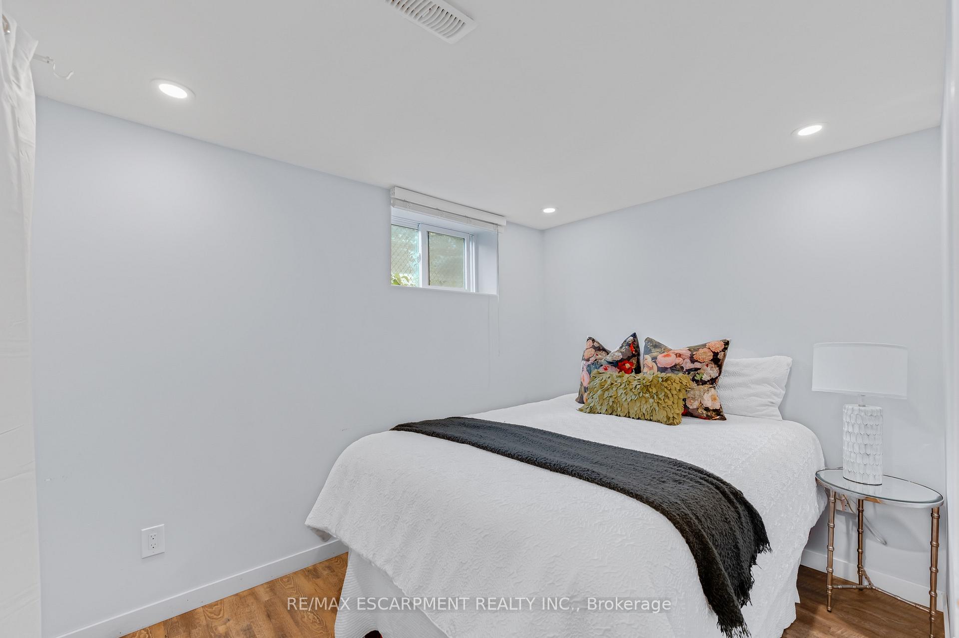 Photo 18 of 201 Terrace Drive, Hamilton, Balfour — HOMEH