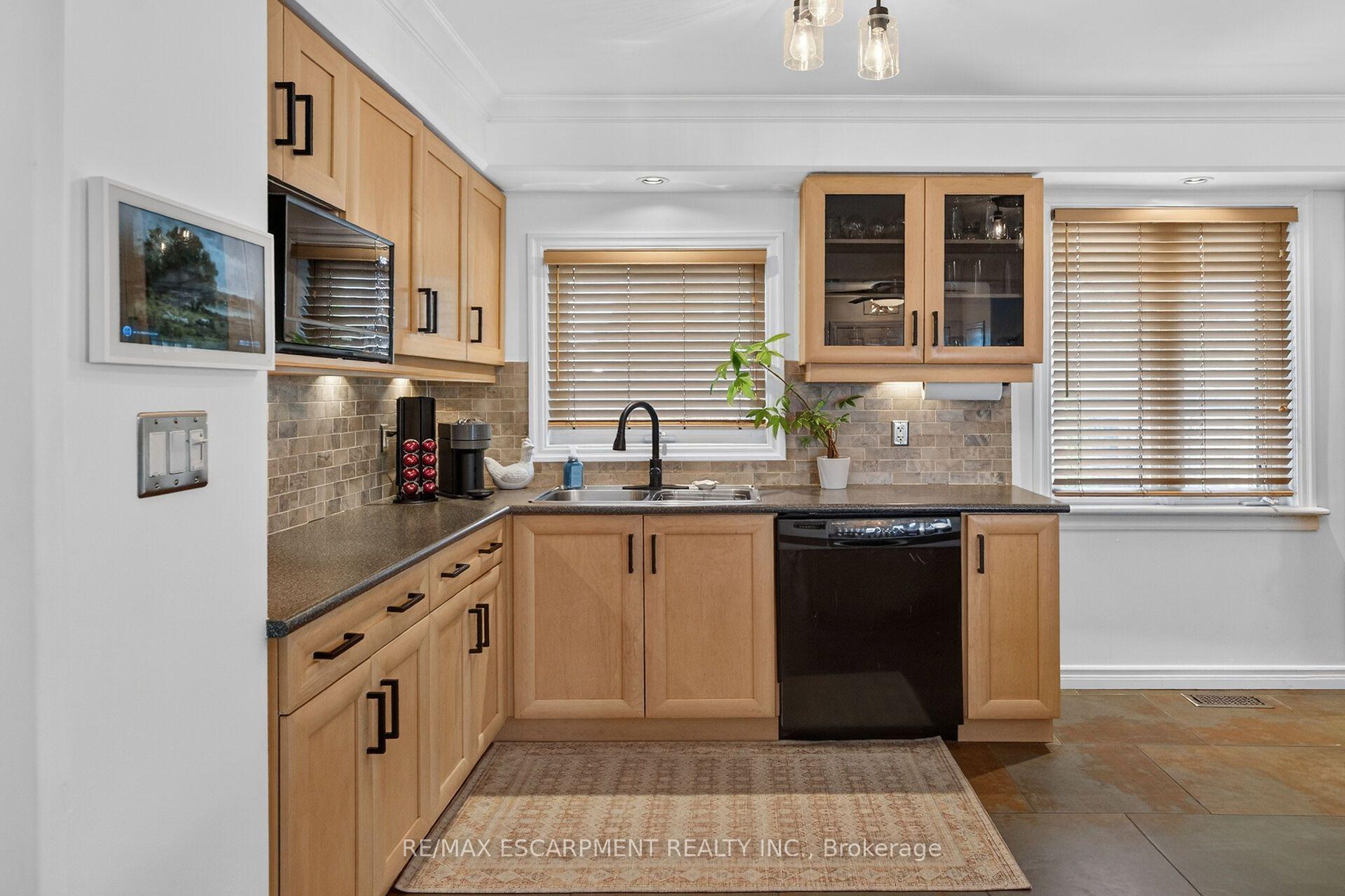 Photo 6 of 151 Hixon Road, Hamilton, Rosedale — HOMEH