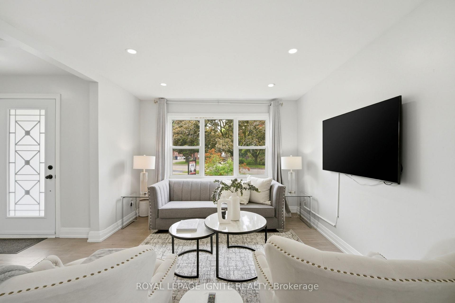 Photo 8 of 89 Darlingside Drive, Scarborough, West Hill — HOMEH