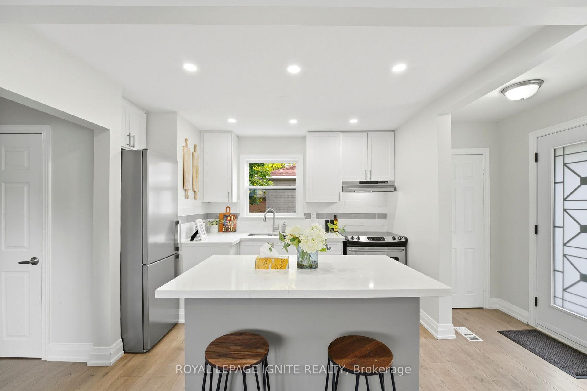 Photo 9 of 89 Darlingside Drive, Scarborough, West Hill — HOMEH