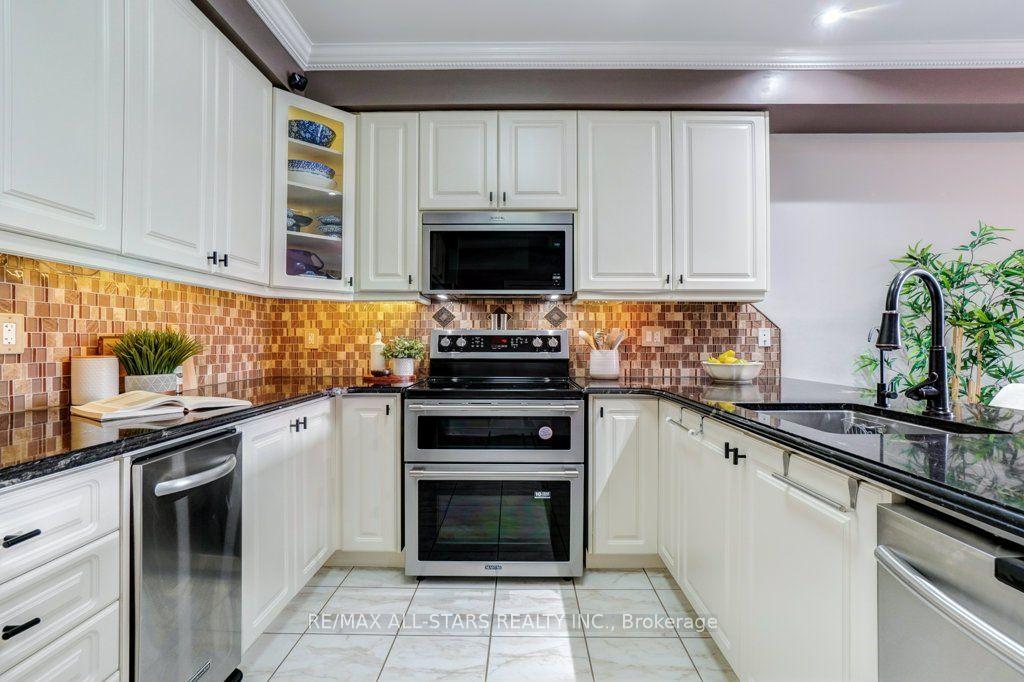 Photo 7 of Unit 13, 46 Lovegrove Lane, Ajax, Central — HOMEH