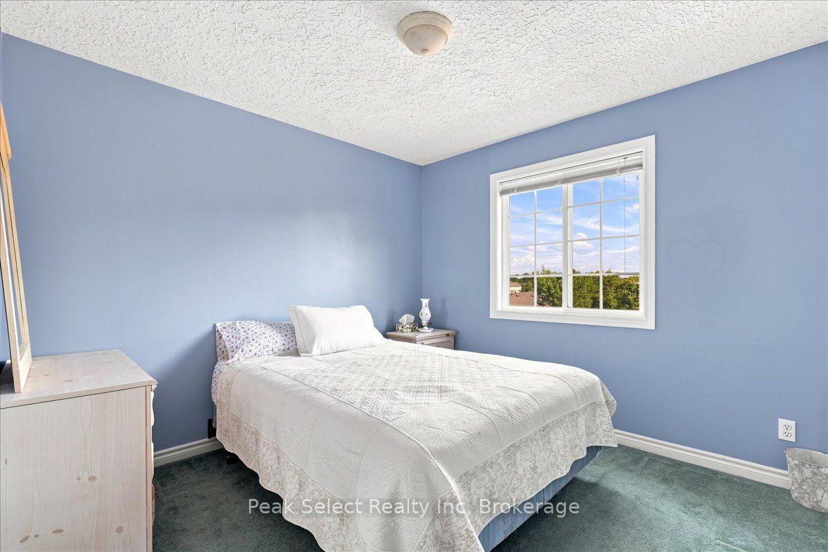 Photo 13 of 180 Ridgewood Crescent, St. Marys — HOMEH