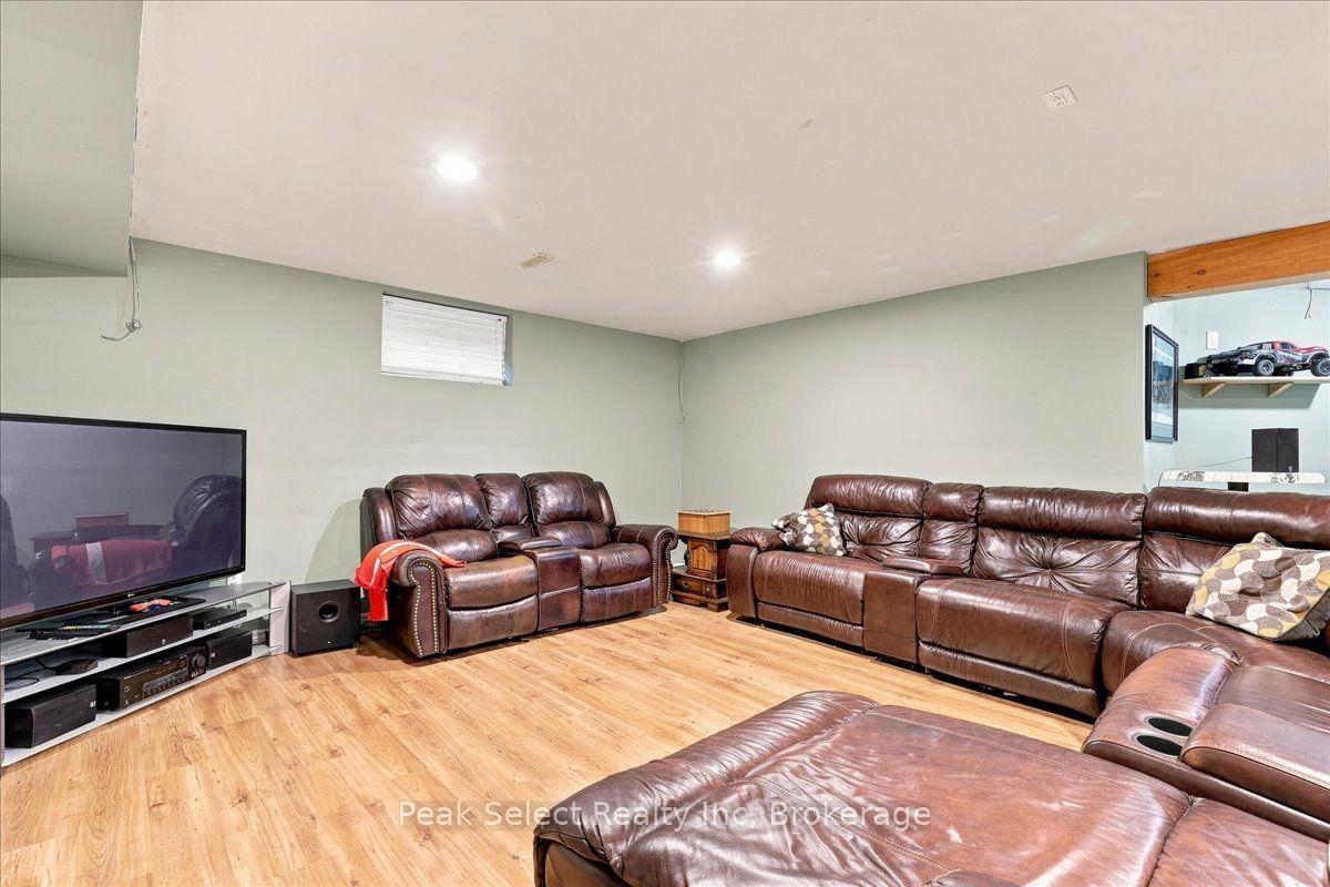 Photo 14 of 180 Ridgewood Crescent, St. Marys — HOMEH