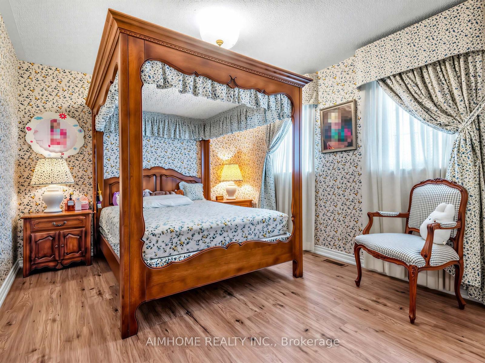Photo 21 of 92 Braeside Square, Markham, Unionville — HOMEH