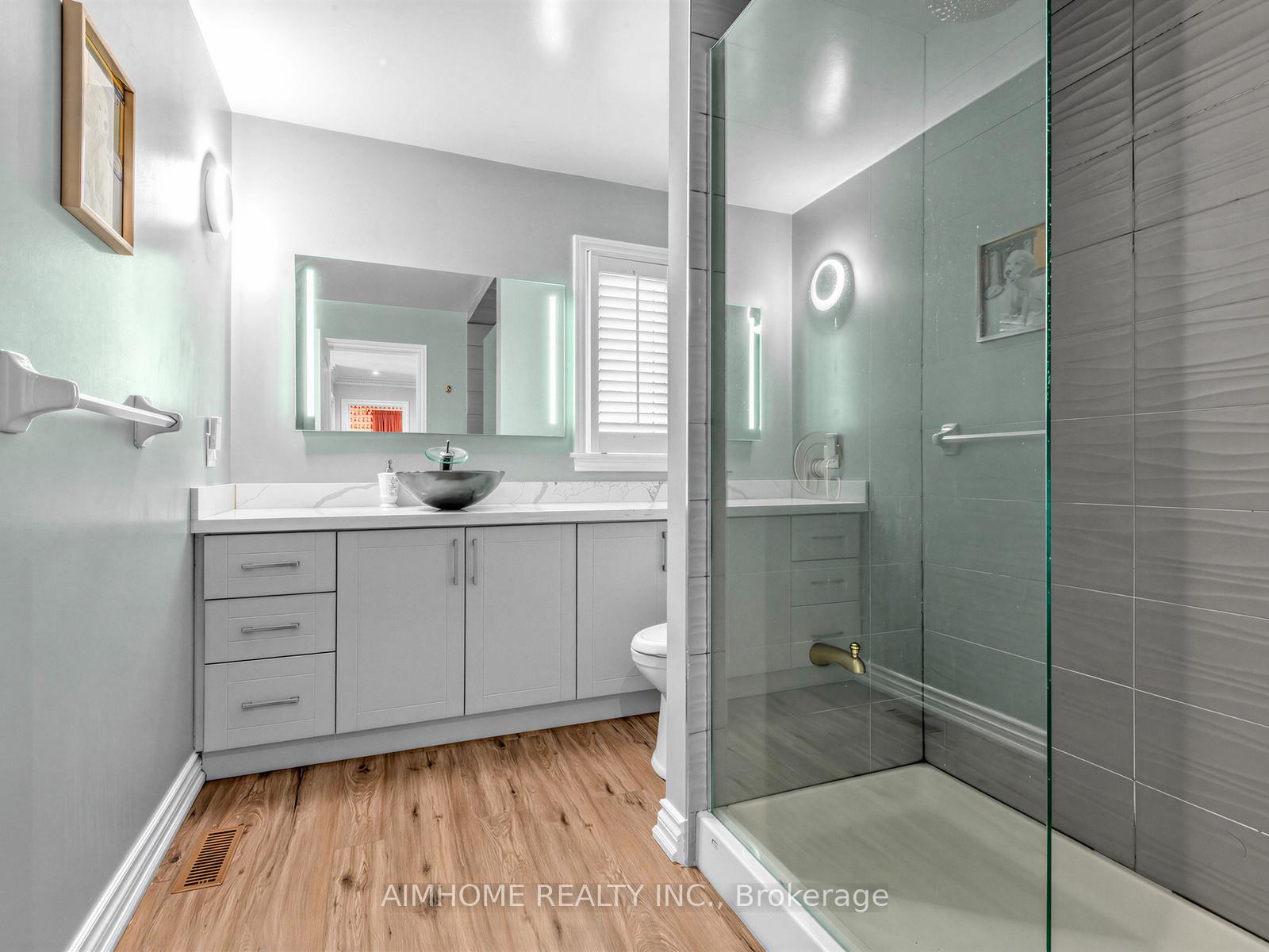 Photo 22 of 92 Braeside Square, Markham, Unionville — HOMEH