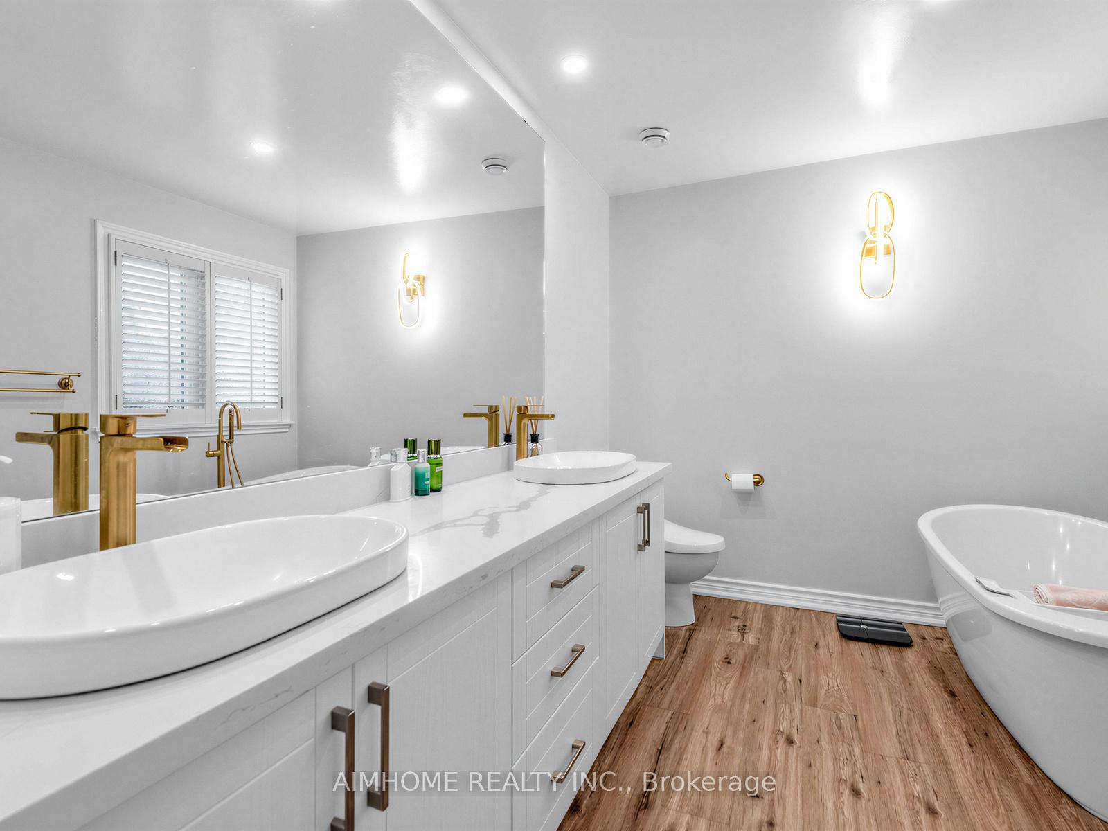 Photo 25 of 92 Braeside Square, Markham, Unionville — HOMEH