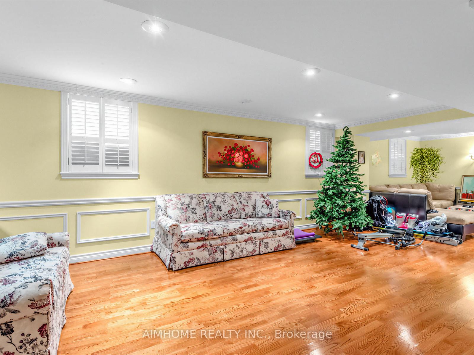 Photo 29 of 92 Braeside Square, Markham, Unionville — HOMEH