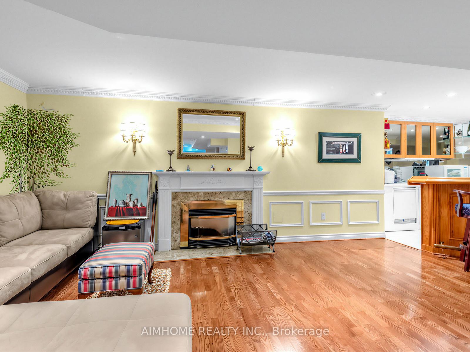 Photo 30 of 92 Braeside Square, Markham, Unionville — HOMEH