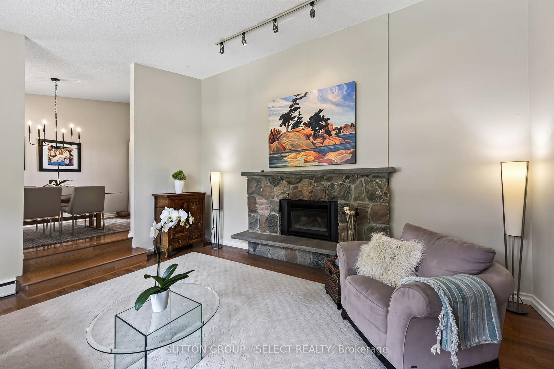 Photo 13 of 10 Northcrest Drive, London, North B — HOMEH
