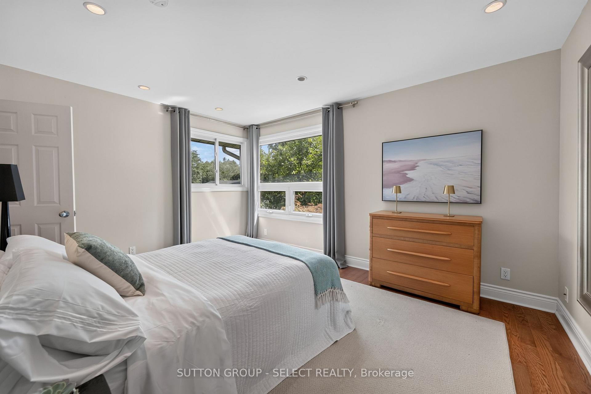Photo 26 of 10 Northcrest Drive, London, North B — HOMEH