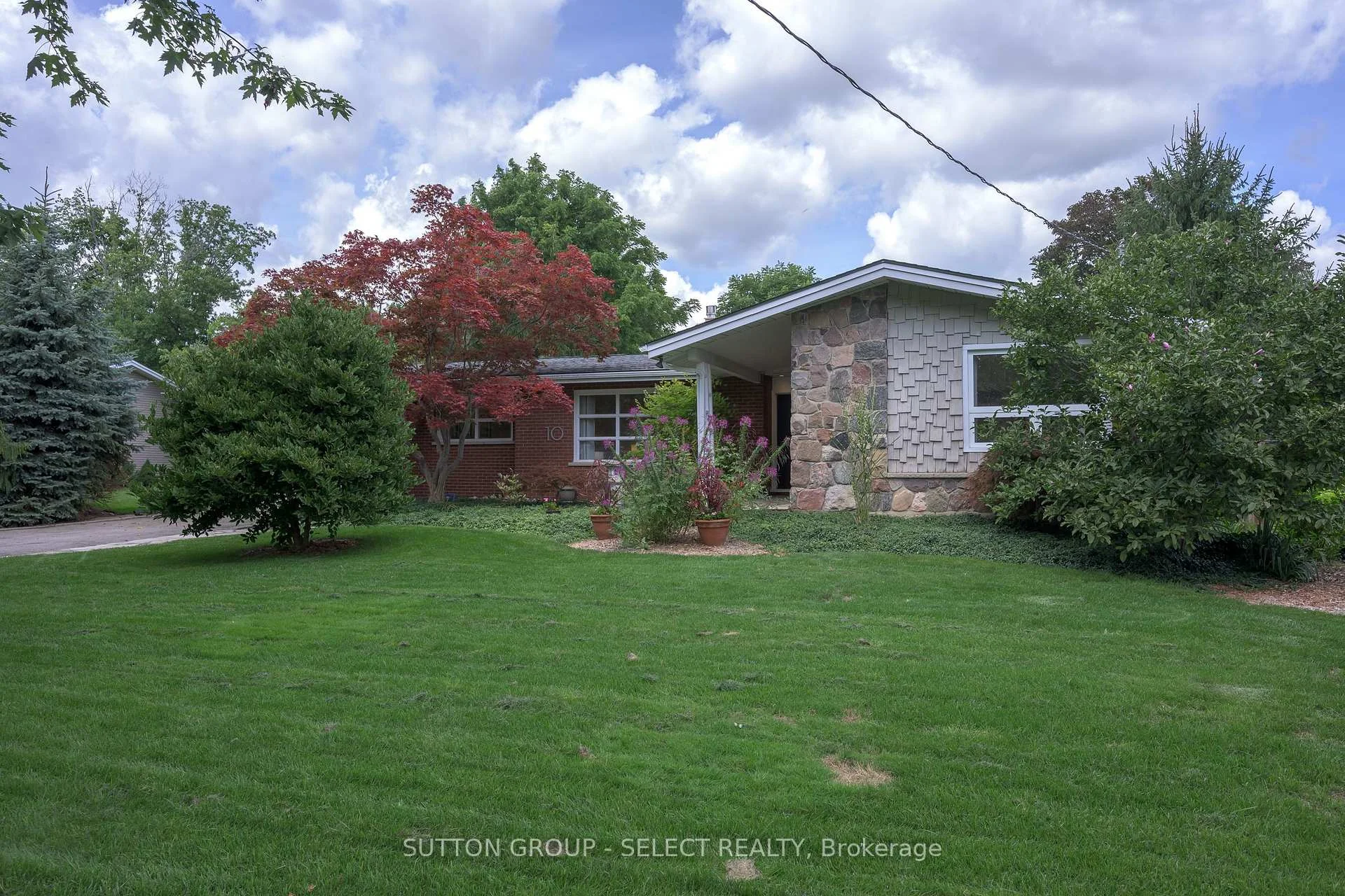 Photo 4 of 10 Northcrest Drive, London, North B — HOMEH