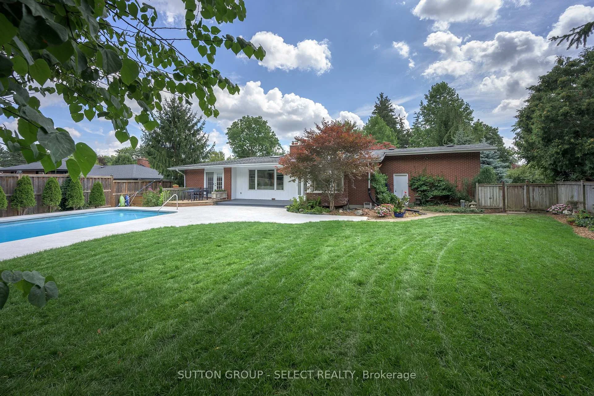 Photo 40 of 10 Northcrest Drive, London, North B — HOMEH