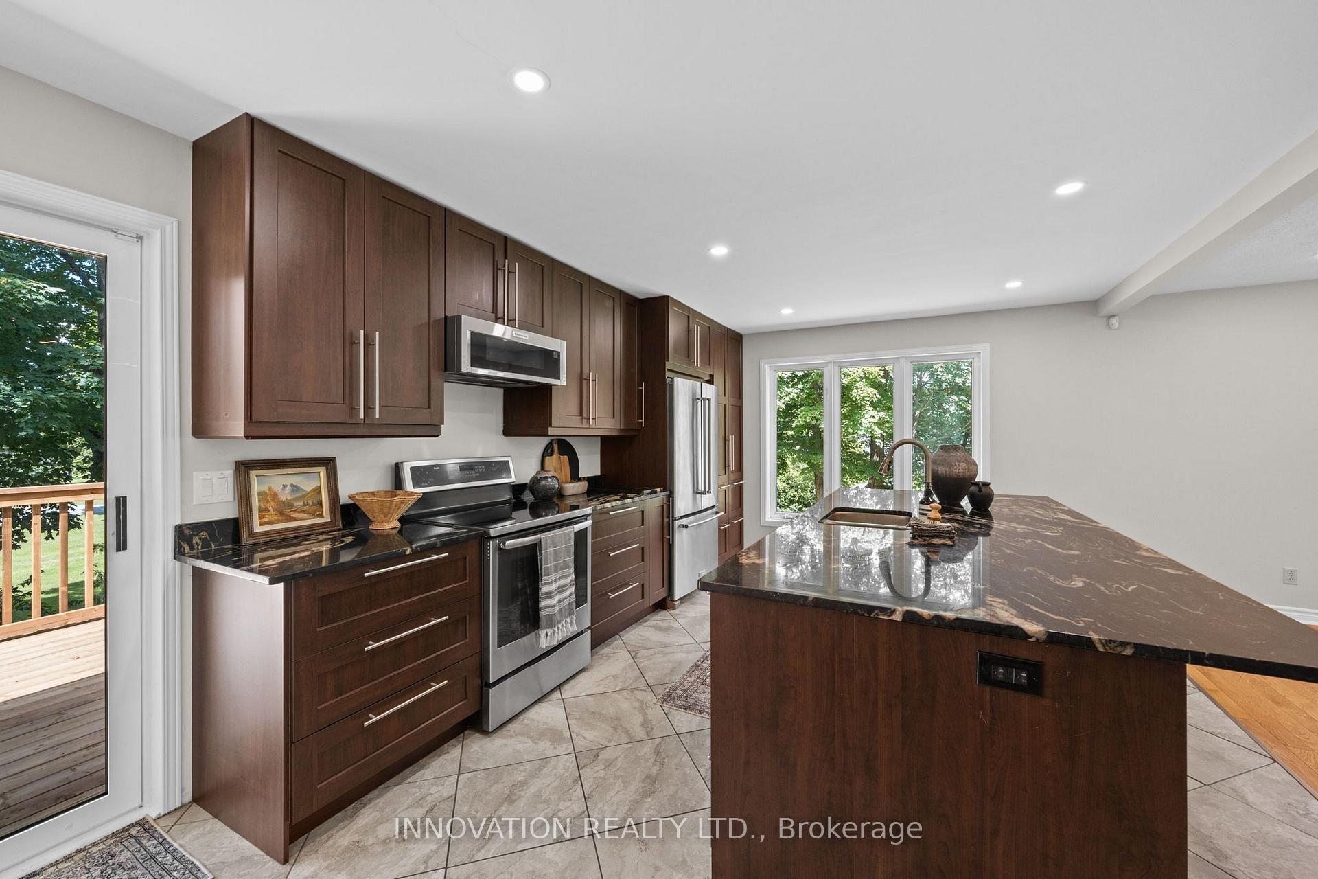 Photo 10 of 504 Thomas Street, Carleton Place, Carleton Place — HOMEH