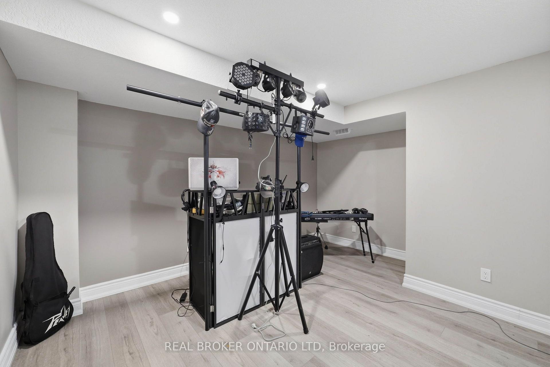 Photo 33 of 4 Doral Court, St. Thomas — HOMEH