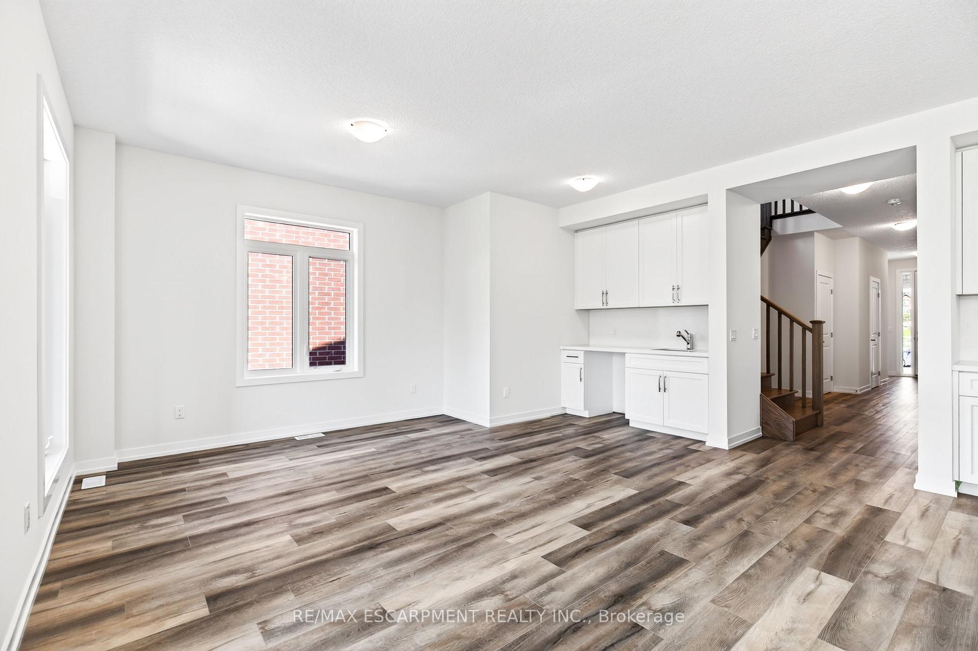 Photo 41 of 96 Valley Trail Place, Hamilton, Waterdown — HOMEH