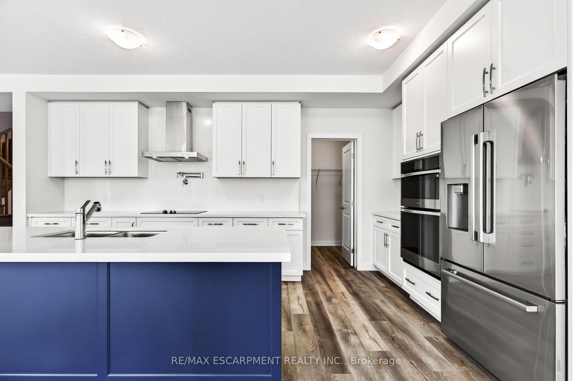 Photo 43 of 96 Valley Trail Place, Hamilton, Waterdown — HOMEH